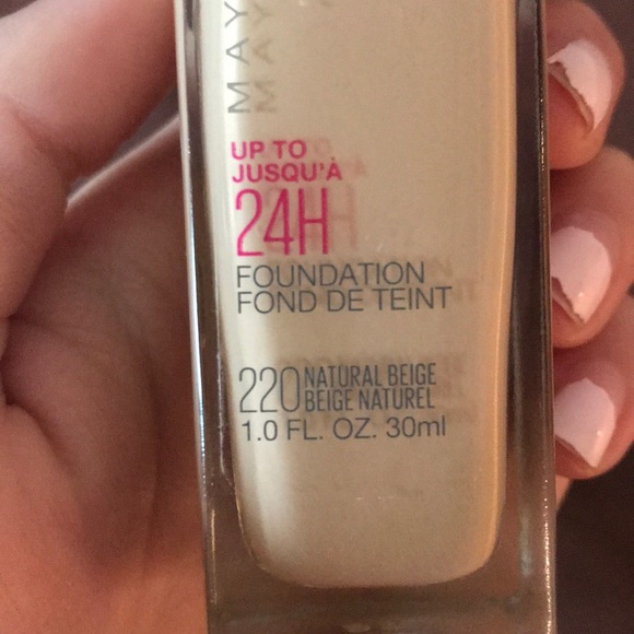 NEW Morphe Premium Lashes & Maybelline Foundation - Picture 3 of 6